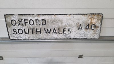 Lot 471 - OXFORD SOUTH WALES A40 ROAD SIGN 46" X 13"