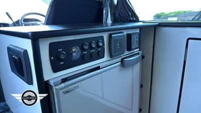 Lot 64 - 2003 NISSAN