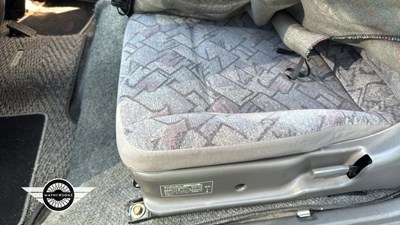 Lot 64 - 2003 NISSAN
