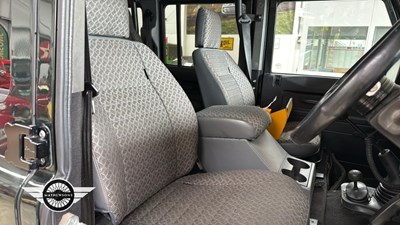 Lot 21 - 1999 LAND ROVER DEFENDER 110 COUNTY TD5