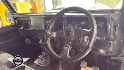 Lot 21 - 1999 LAND ROVER DEFENDER 110 COUNTY TD5