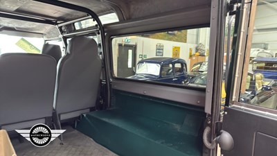 Lot 21 - 1999 LAND ROVER DEFENDER 110 COUNTY TD5