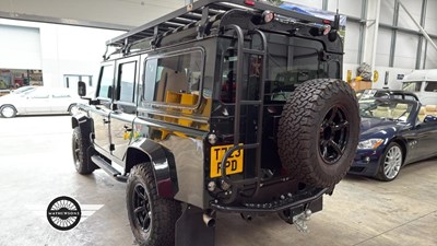 Lot 21 - 1999 LAND ROVER DEFENDER 110 COUNTY TD5
