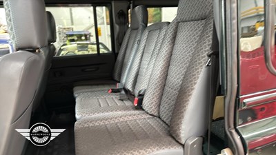 Lot 21 - 1999 LAND ROVER DEFENDER 110 COUNTY TD5