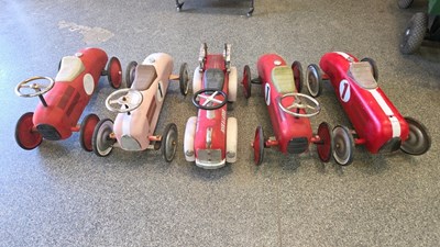 Lot 371 - 5 X CHILDRENS PUSH ALONG CARS