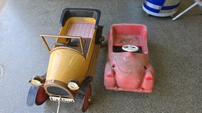 Lot 377 - 2 X CHILDRENS PEDAL CARS