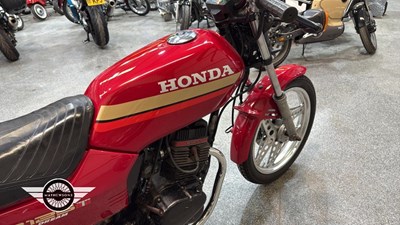 Lot 98 - 1986 HONDA CB 125 TD-C
