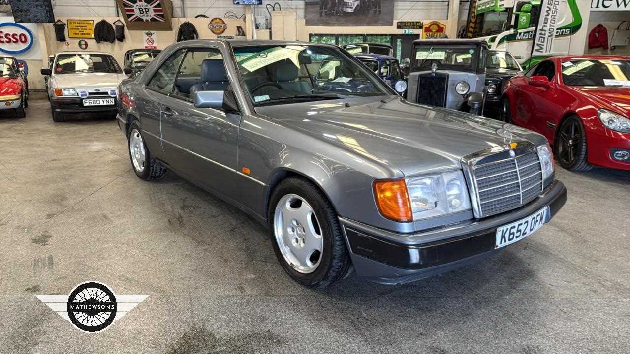 Lot 798 - 1992 MERCEDES 230CE AUTO