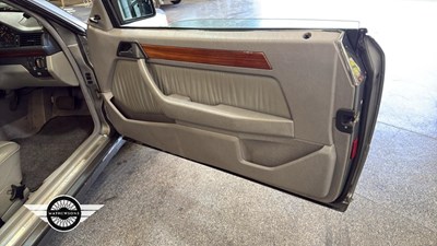 Lot 798 - 1992 MERCEDES 230CE AUTO