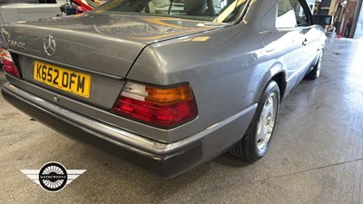 Lot 798 - 1992 MERCEDES 230CE AUTO
