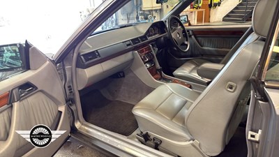Lot 798 - 1992 MERCEDES 230CE AUTO