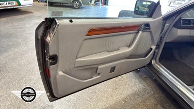 Lot 798 - 1992 MERCEDES 230CE AUTO