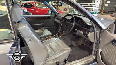 Lot 798 - 1992 MERCEDES 230CE AUTO