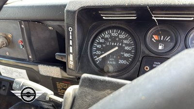 Lot 226 - 1990 LAND ROVER 127