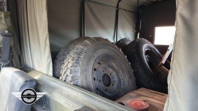 Lot 226 - 1990 LAND ROVER 127