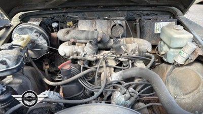 Lot 226 - 1990 LAND ROVER 127