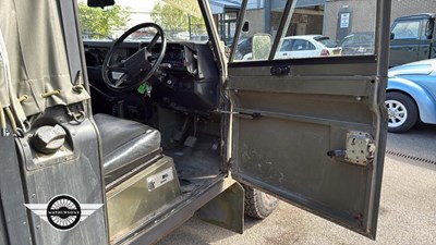 Lot 226 - 1990 LAND ROVER 127