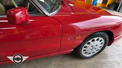 Lot 244 - 1991 ALFA ROMEO SPIDER 2.0