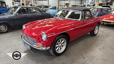 Lot 210 - 1975 MG B
