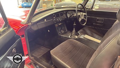 Lot 210 - 1975 MG B