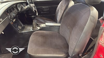 Lot 210 - 1975 MG B