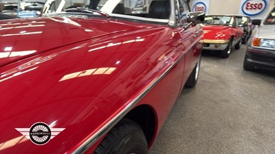 Lot 210 - 1975 MG B