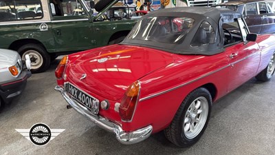 Lot 210 - 1975 MG B