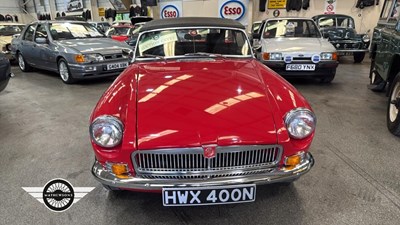 Lot 210 - 1975 MG B