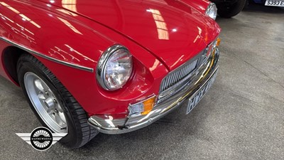 Lot 210 - 1975 MG B