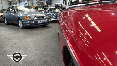 Lot 210 - 1975 MG B