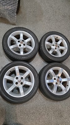 Lot 291 - SET OF 4 MG TF / F ALLOY WHEELS & TYRES 6JX15CH-28