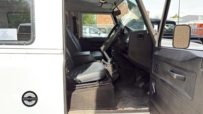 Lot 276 - 2009 LAND ROVER DEFENDER 110 HARD TOP