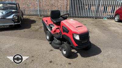 Lot 284 - MOUNTFIELD 1540H GARDEN TRACTOR