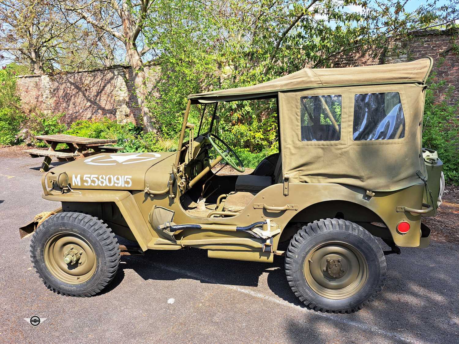 Lot 91 - 1961 HOTCHKISS WILLYS JEEP