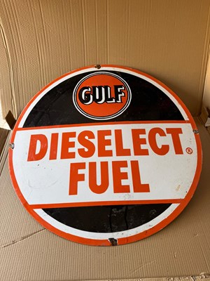 Lot 818 - GULF DIESELECT FUEL ENAMEL SIGN 30" DIA