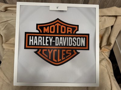 Lot 705 - HARLEY DAVIDSON MOTOR CYCLES LIGHT UP SIGN 23" X 23"