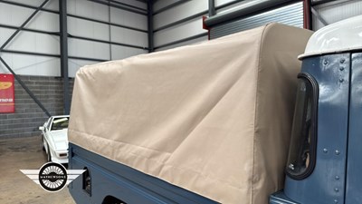 Lot 261 - 1992 LAND ROVER 110 DEFENDER TURBO DIESEL