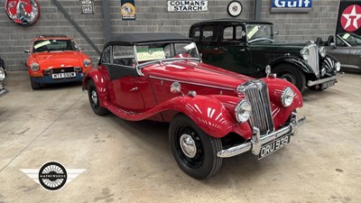 Lot 430 - 1954 MG MIDGET