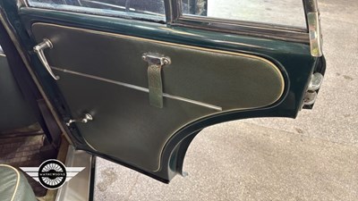 Lot 826 - 1956 MORRIS MINOR