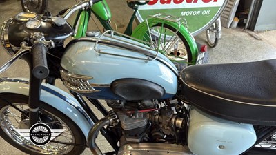 Lot 110 - 1960 TRIUMPH