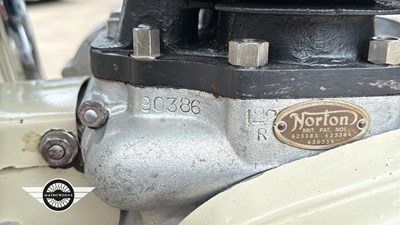 Lot 100 - 1960 NORTON
