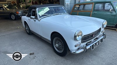Lot 692 - 1972 MG MIDGET