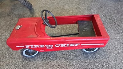 Lot 651 - FIRE CHIEF CHILD'S PEDAL CAR