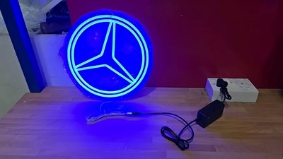 Lot 225 - MERCEDES NEON SIGN 12" DIA