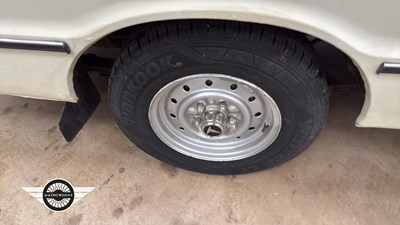 Lot 40 - 1980 TOYOTA HI-ACE