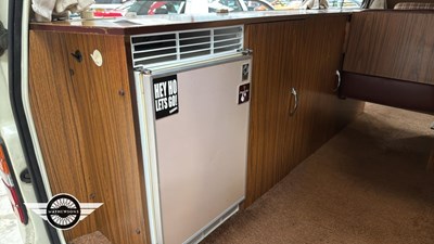 Lot 40 - 1980 TOYOTA HI-ACE