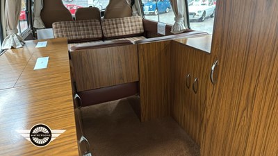 Lot 40 - 1980 TOYOTA HI-ACE