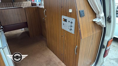 Lot 40 - 1980 TOYOTA HI-ACE