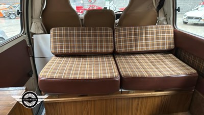 Lot 40 - 1980 TOYOTA HI-ACE