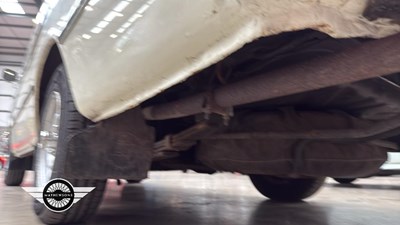 Lot 40 - 1980 TOYOTA HI-ACE